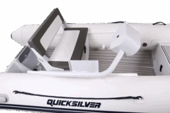 Quicksilver FCT880 2 Personen-Pilotkonsole Weiß 8 Quicksilver FCT880 2 Personen-Pilotkonsole Weiß -Boot Welt Quicksilver Inflatable 2 persons console white 1.png